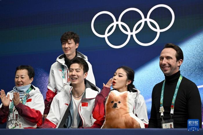 kaiyun-冬奥会｜花样滑冰——团体赛：冰舞韵律舞赛况|柳鑫宇|冰上舞蹈|王诗玥|AC米兰|米兰-科尔蒂纳冬奥会花样滑冰项目团体赛冰上舞蹈韵律舞比赛_新浪体育_新浪新闻