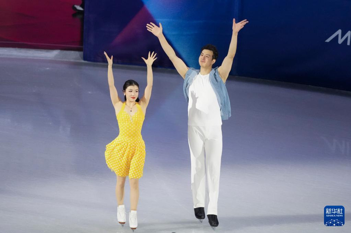 kaiyun-冬奥会｜花样滑冰——团体赛：冰舞韵律舞赛况|柳鑫宇|冰上舞蹈|王诗玥|AC米兰|米兰-科尔蒂纳冬奥会花样滑冰项目团体赛冰上舞蹈韵律舞比赛_新浪体育_新浪新闻