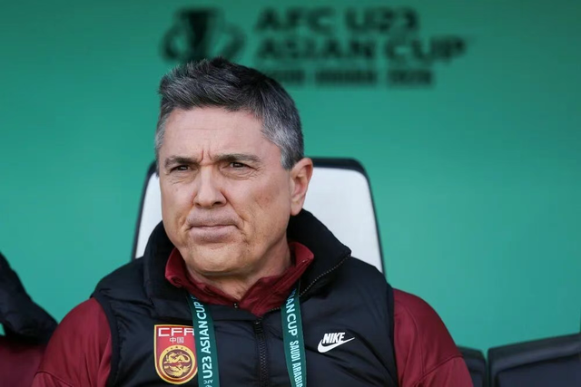 若U23亚洲杯中国队顺利出线，邵佳一会尴尬，安东尼奥才适合国足