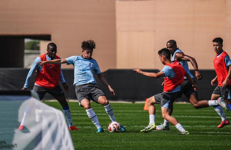 kaiyun-申花新双煞迪拜操练！海港正谈买断王牌，英博小将去国安挑战太大