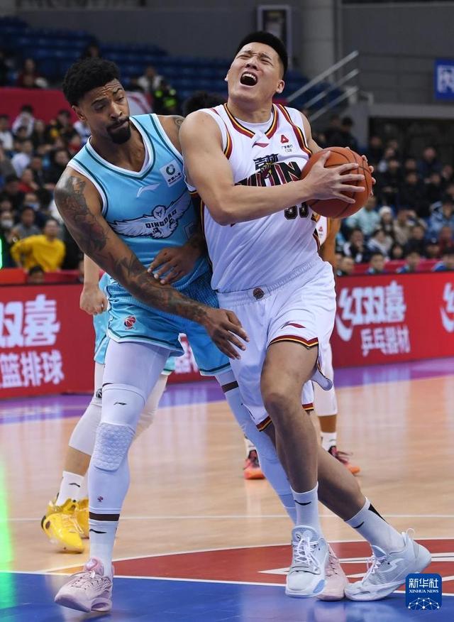 开云下载-CBA常规赛：青岛崂山啤酒胜吉林长白山恩都里