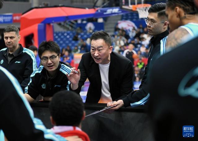 开云下载-CBA常规赛：青岛崂山啤酒胜吉林长白山恩都里