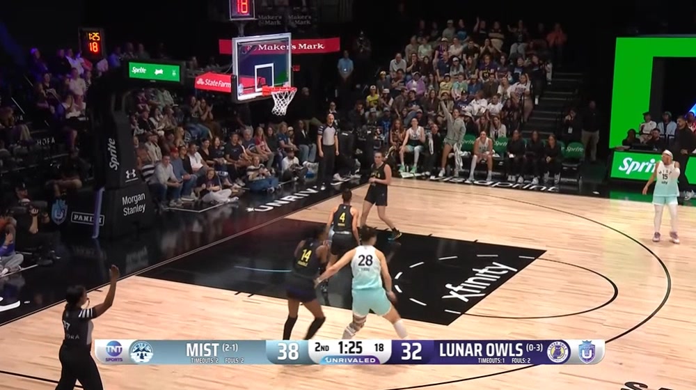 开云在线-李月汝出战3分钟就砍下全队半场最高13分！三分+全场一条龙秀爆了