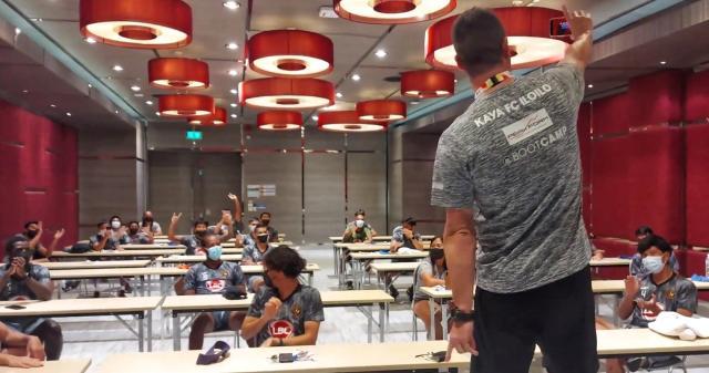 开云下载-自信十足？菲律宾卡雅赛前搞Party：不关心海港上谁