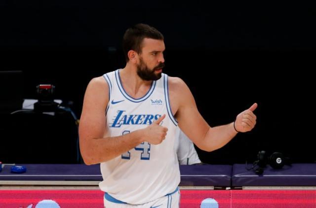 【早报】“快乐”的C罗和不快乐的莱万...