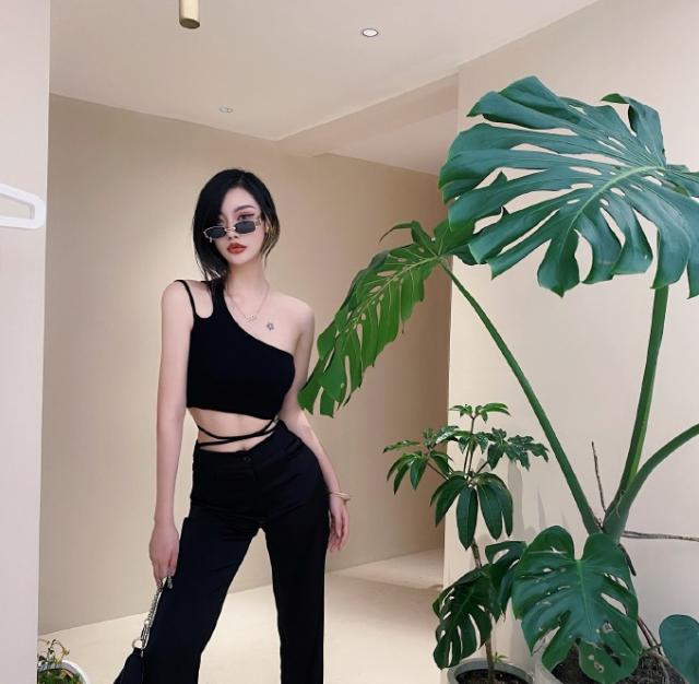 【早报】“快乐”的C罗和不快乐的莱万...