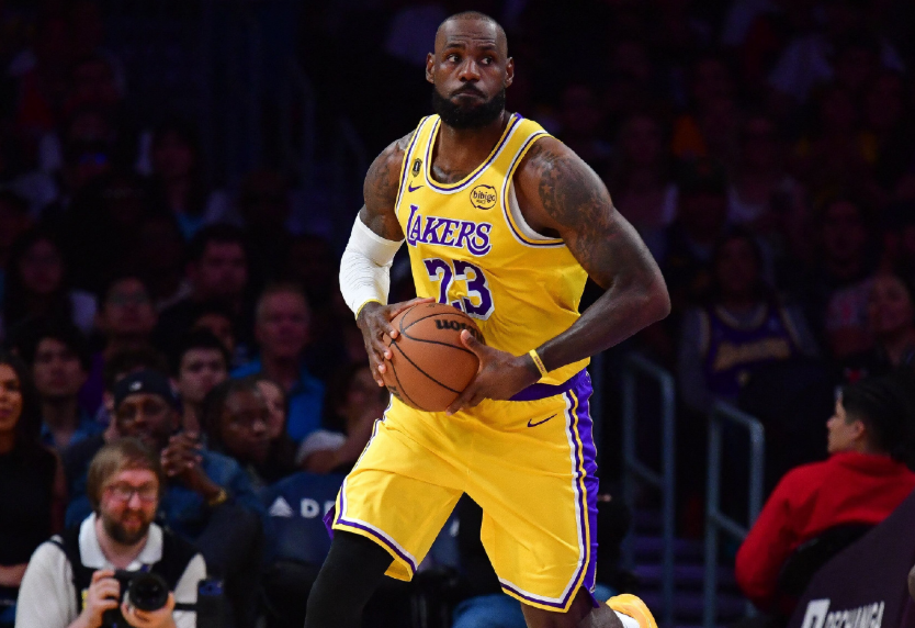 里夫斯绝平+东契奇绝杀！湖人击败掘金升西部第3，东契奇30+11+13